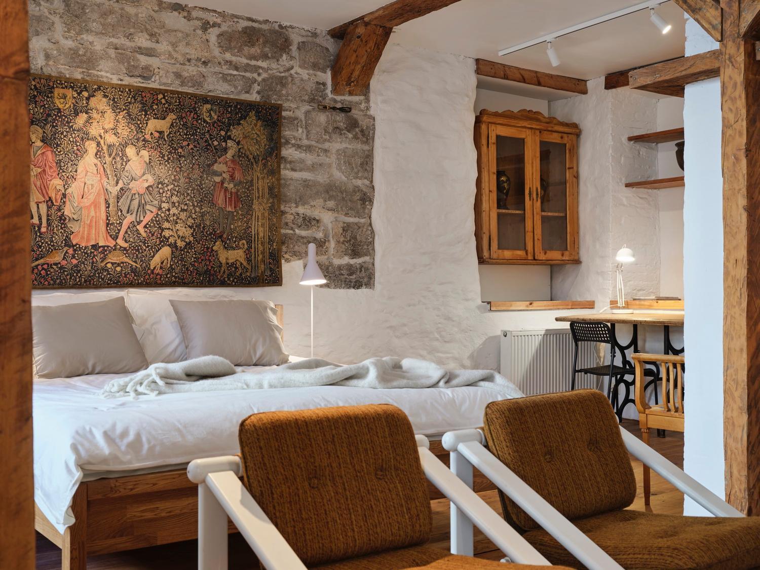 Historic With Private Garden In Old Town Reval